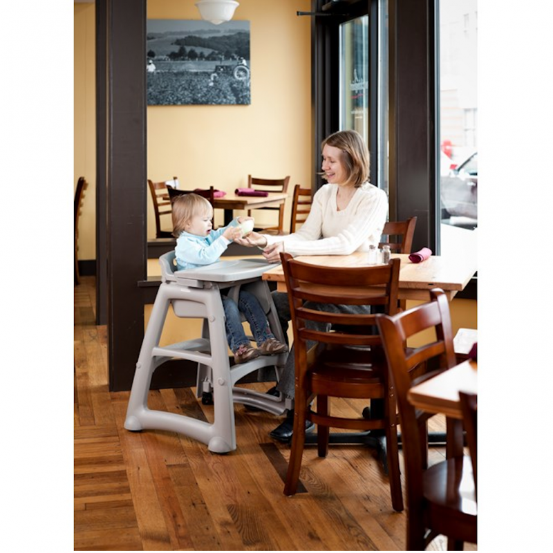 Silla Comedor Para Bebé Rubbermaid Con Ruedas Gris + Bandeja FG780508PLAT _15